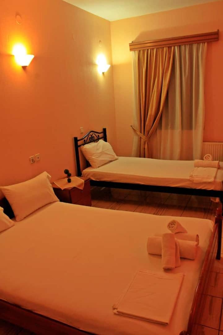 Guesthouse Bizani Neo Mpizani Esterno foto